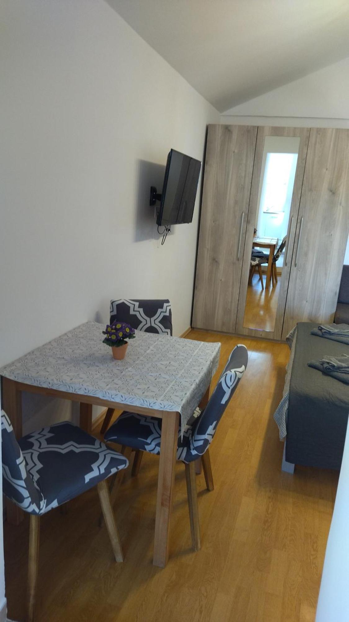 Apartment Uki Premantura Exterior photo